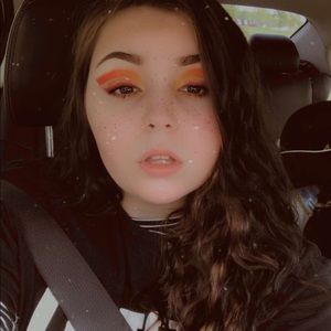 Meet your Posher, Kae